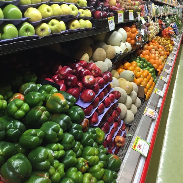 Super Pioneer Supermarket Melrose Bronx, NY