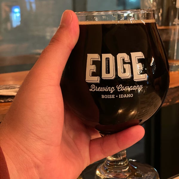 1/21/2021 tarihinde Michael A.ziyaretçi tarafından Edge Brewing Co.'de çekilen fotoğraf