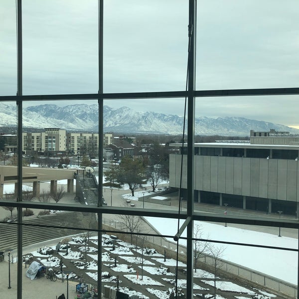Photo taken at Salt Lake City Public Library by Yizhou G. on 1/22/2018