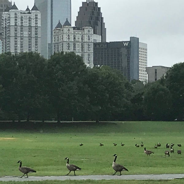 Das Foto wurde bei Park Tavern von Pilar T. am 8/8/2018 aufgenommen