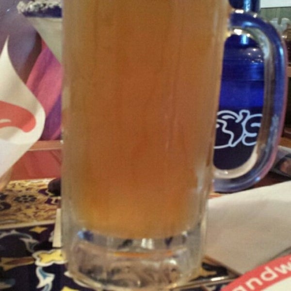 Photo taken at Chili&#39;s Grill &amp; Bar by Justin A. on 4/22/2014