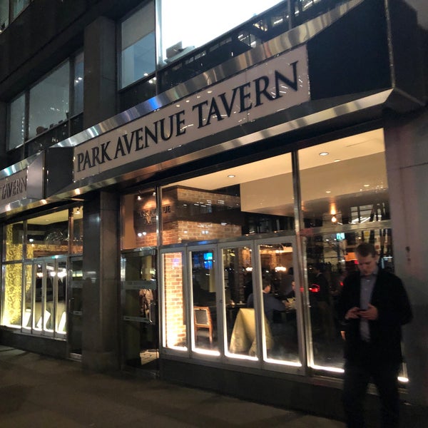 Foto scattata a Park Avenue Tavern da Eric N. il 2/15/2019