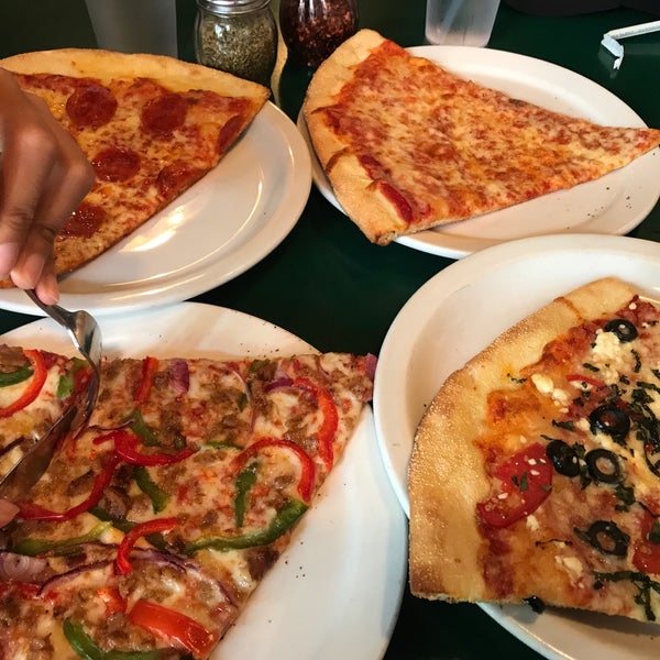 8/29/2017 tarihinde izeizeziyaretçi tarafından Za Pizza'de çekilen fotoğraf
