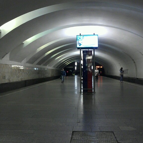 Как найти автобусы у метро Крылатское / РИФ+КИБ 2019