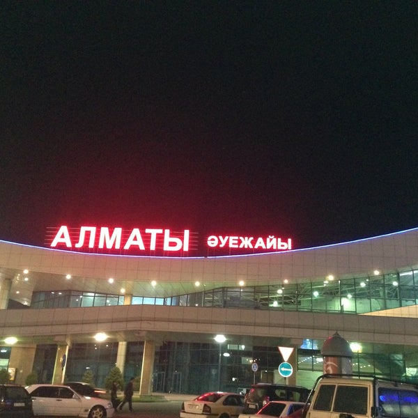 Foto tirada no(a) Almaty International Airport (ALA) por Yusupov D. em 5/4/2013
