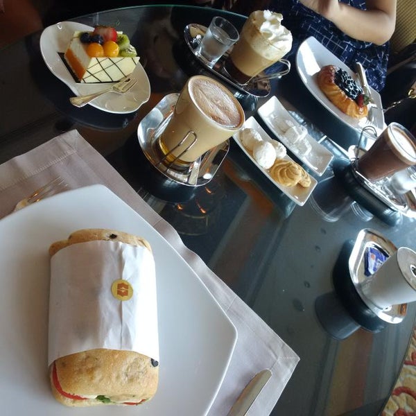 Opens from 6;30 for coffee and pastries section starts from 7am. Good service, lovely view of Chaopraya river. A la carte breakfast serves from 8-11am.