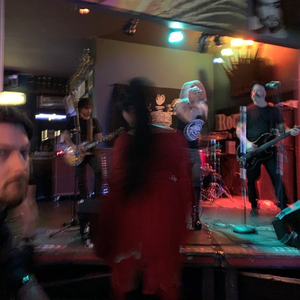 Foto diambil di Bender&#39;s Bar &amp; Grill oleh Josh M. pada 12/16/2018