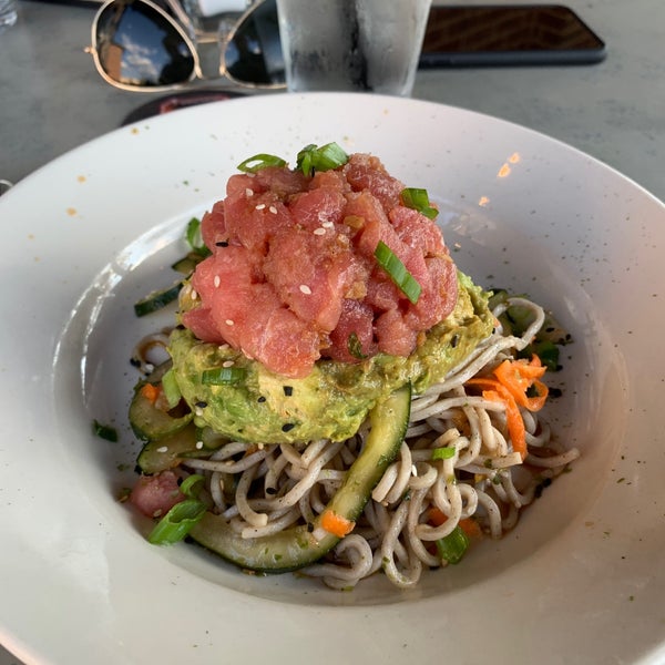 Photo taken at BJ&#39;s Restaurant &amp; Brewhouse by Eddy G. on 7/11/2019