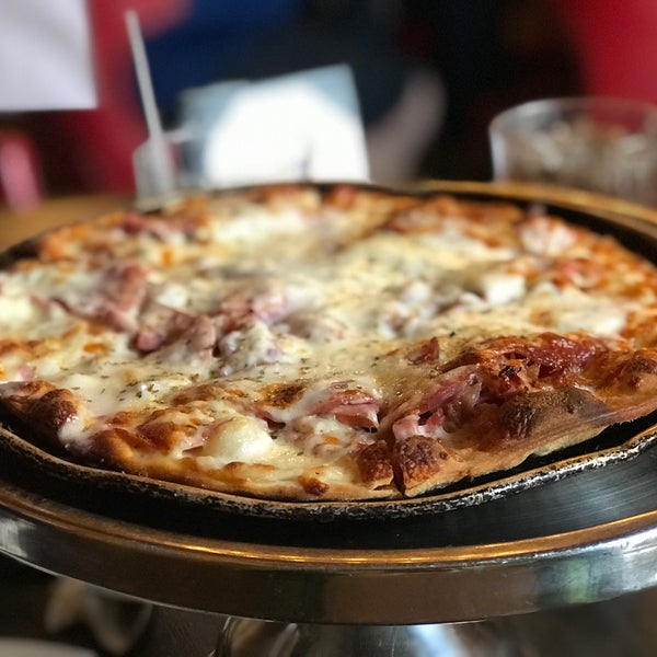 1/9/2021 tarihinde Carlos M.ziyaretçi tarafından Austin Pizza Garden'de çekilen fotoğraf