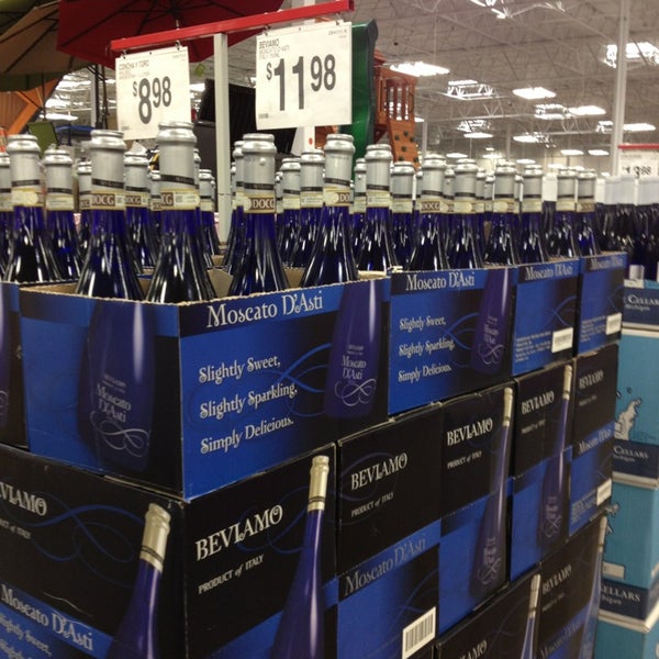 Photos at Sam's Club Roseville, MI