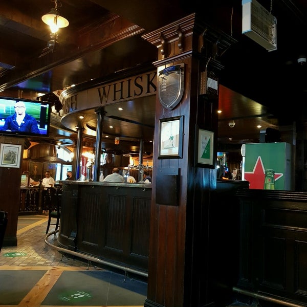 Photo prise au JJ&#39;s Irish Restaurant &amp; Pub par Sam . le5/27/2021