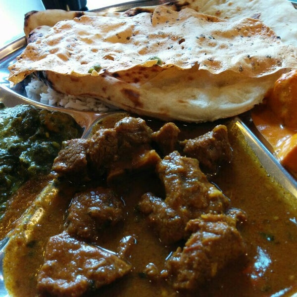 8/20/2016 tarihinde Mari O.ziyaretçi tarafından Thali Cuisine Indienne'de çekilen fotoğraf