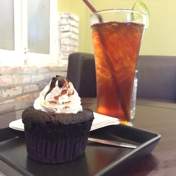Good place and good taste!! Cupcake is so delicious. แวะมานั่งหลบแดดกินของอร่อยที่นี่ไม่ผิดหวังเลย😊