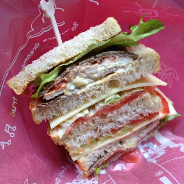 ニューヨーク デリ New York Deli カフェ ニューヨーク デリ New York Deli カフェ