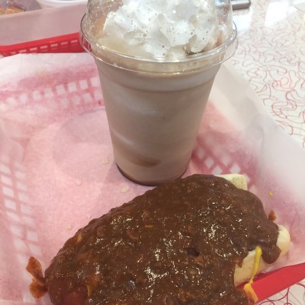 Photo taken at Ben&#39;s Chili Bowl by Jessica C. on 9/6/2017