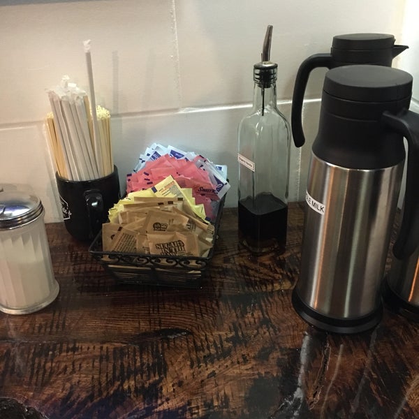 2/20/2018にConsta K.がPilot Pete&#39;s Coffee &amp; Treatsで撮った写真