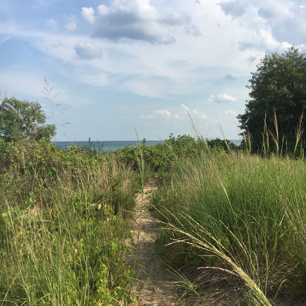 Das Foto wurde bei Illinois Beach State Park von Consta K. am 8/4/2018 aufgenommen