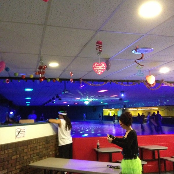 Fort Walton Skating Center Skating Rink in Fort Walton Beach