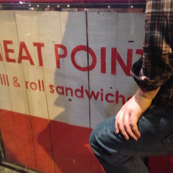 Снимок сделан в Meat Point Grill &amp; Roll пользователем Илья А. 4/18/2013