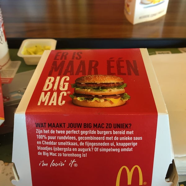 รูปภาพถ่ายที่ McDonald&#39;s โดย Roelof J. เมื่อ 2/6/2015