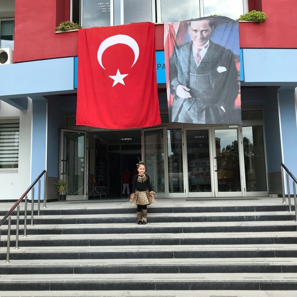 Photo taken at Nebahat Alparslan Karadavut İlkokulu by Derya on 4/20/2018