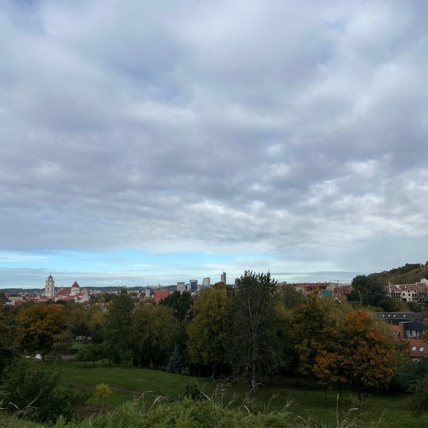 Das Foto wurde bei Subačiaus apžvalgos aikštelė | Subačiaus Viewpoint von Jia Rong L. am 10/17/2023 aufgenommen
