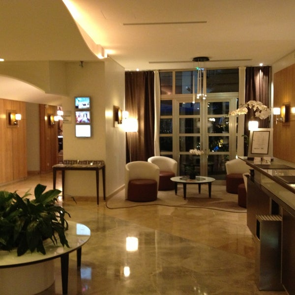 รูปภาพถ่ายที่ Hotel Ampère โดย Elena I. เมื่อ 5/2/2013