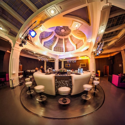Photo prise au 360º Lounge Bar par 360º Lounge Bar le7/30/2013