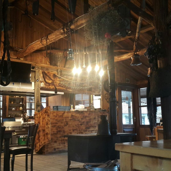 Foto tirada no(a) Çinçiva Kafe por Bayram S. em 1/15/2019