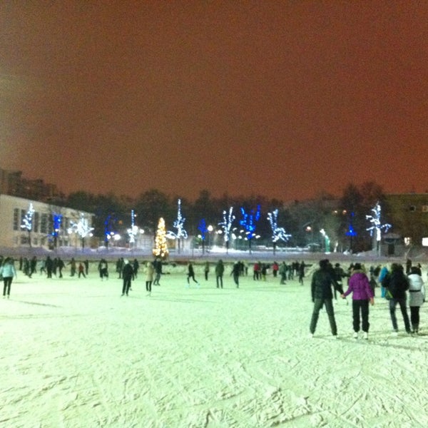 Каток локомотив москва