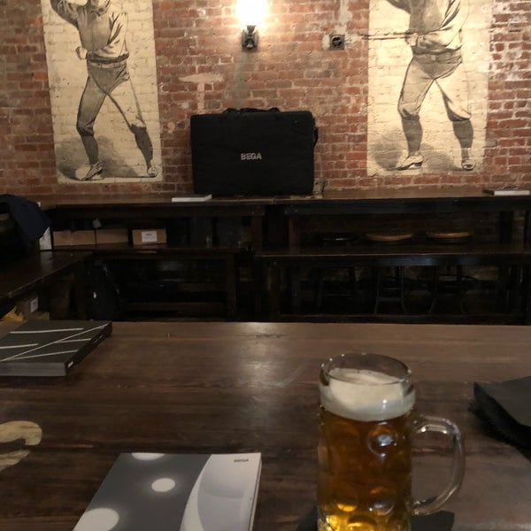 Photo taken at Flatiron Hall Restaurant and Beer Cellar by Rie on 7/12/2018