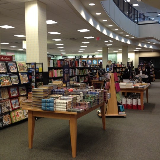 Barnes Noble Now Closed Bookstore