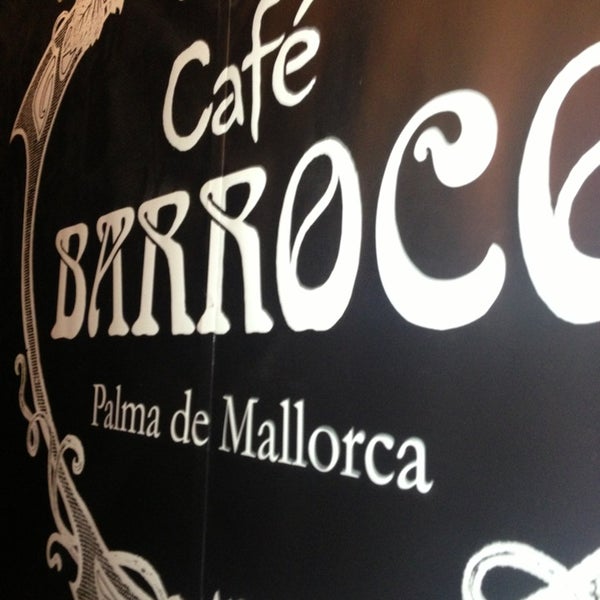 Foto scattata a Café Barroco da AJRA il 1/12/2013
