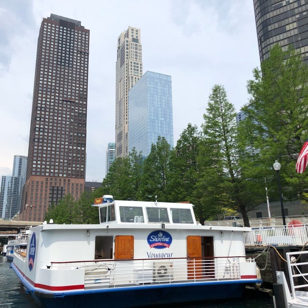 Photo taken at Shoreline Sightseeing by Kyoko A. on 6/28/2019