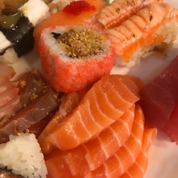 Photo taken at Sushi Isao by Mariana M. on 4/1/2017