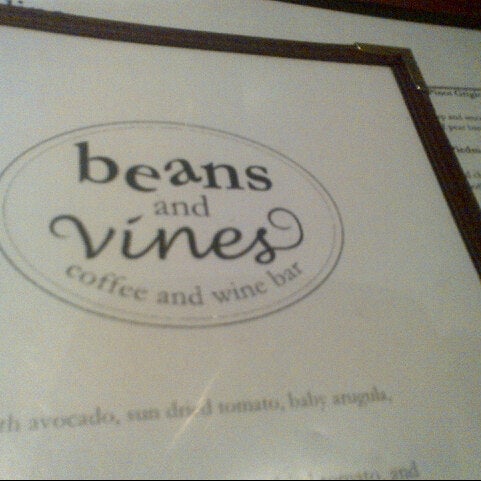 Photo prise au Beans &amp; Vines par Marilyn A. le5/19/2013