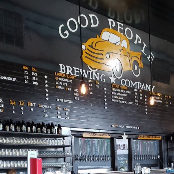 Foto tirada no(a) Good People Brewing Company por Jim M. em 6/6/2021