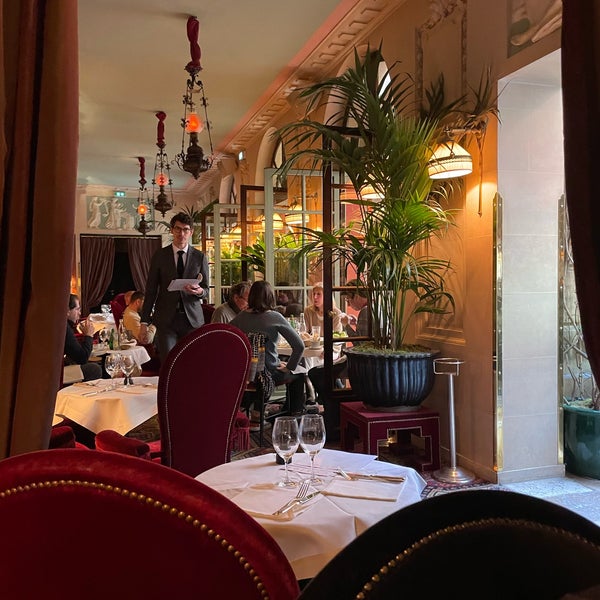 Photo taken at Hôtel Costes by FBM ⚖. on 3/20/2022