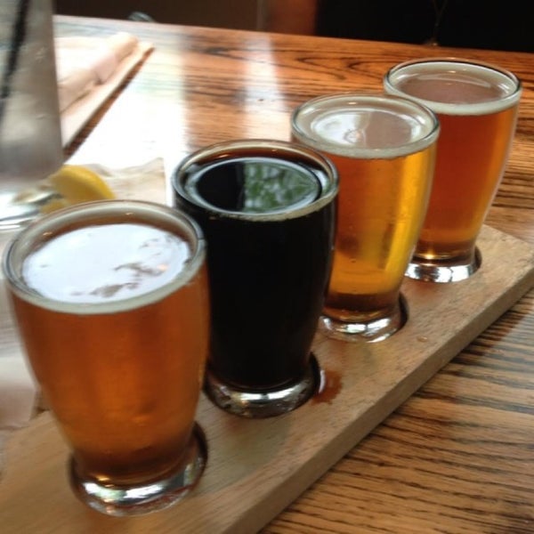 Lures Bar And Grille American Restaurant in Crownsville