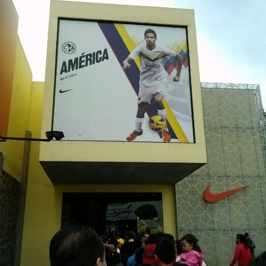 estadio azteca nike store