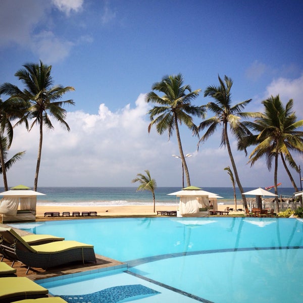 Yula beach hikkaduwa. Avenra beach hikkaduwa. хиккадува бич отель. avenra beach hotel 4 хиккадува.