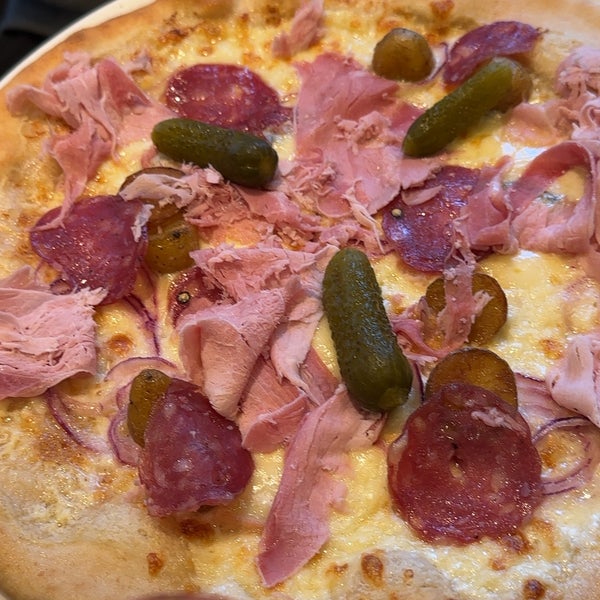 Foto tirada no(a) Popu Bistro à Pizza por Garga 3. em 4/7/2023