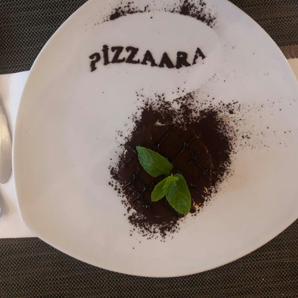 Foto diambil di Pizzaara İtalyan Cafe &amp; Restaurant oleh Ecrin A. pada 3/8/2019