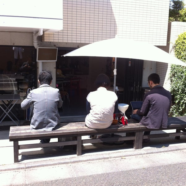Снимок сделан в Shimokitazawa OpenSource Cafe пользователем Katsushige K. 5/5/2013