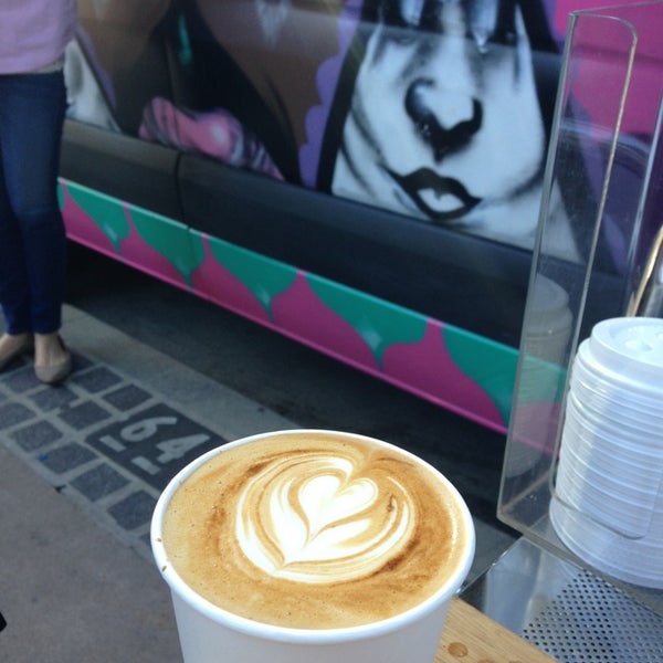 Foto tirada no(a) Elabrew Coffee Truck por Matt S. em 1/17/2013