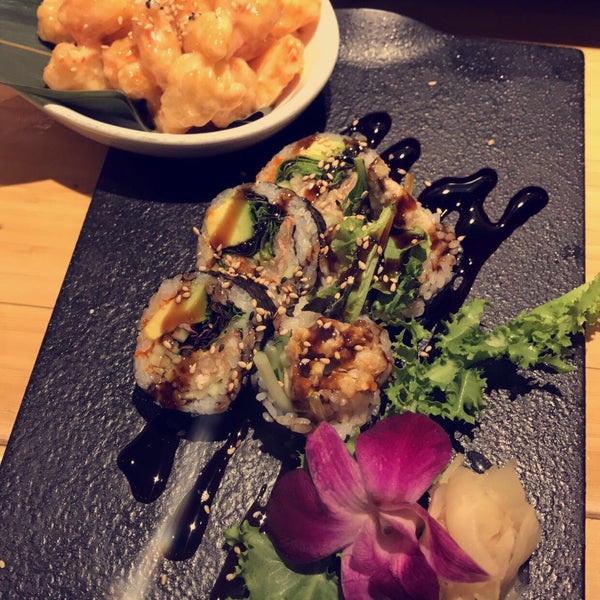 Foto tirada no(a) Zen Ramen &amp; Sushi por 👩🏻 ✨ em 6/24/2018