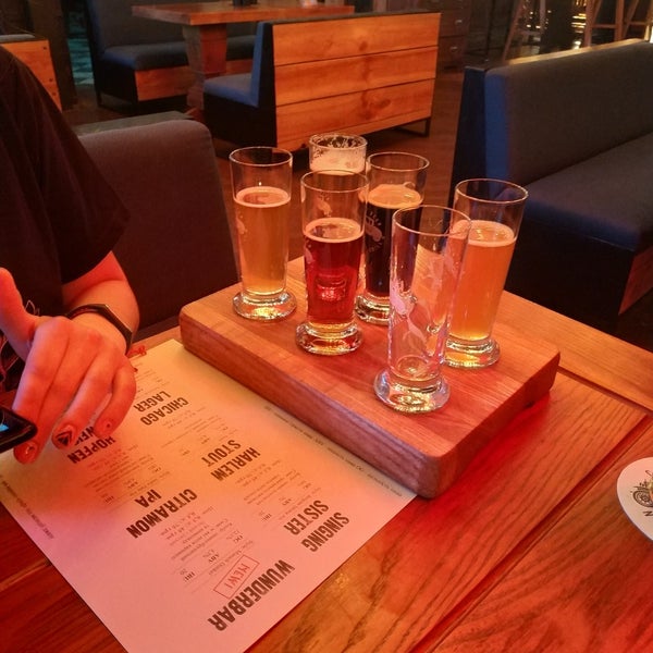 Foto tirada no(a) Syndicate Beer &amp; Grill por Dzianis T. em 5/11/2019