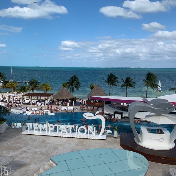 Foto diambil di Temptation Resort &amp; Spa Cancun oleh Kusem C. pada 1/28/2019