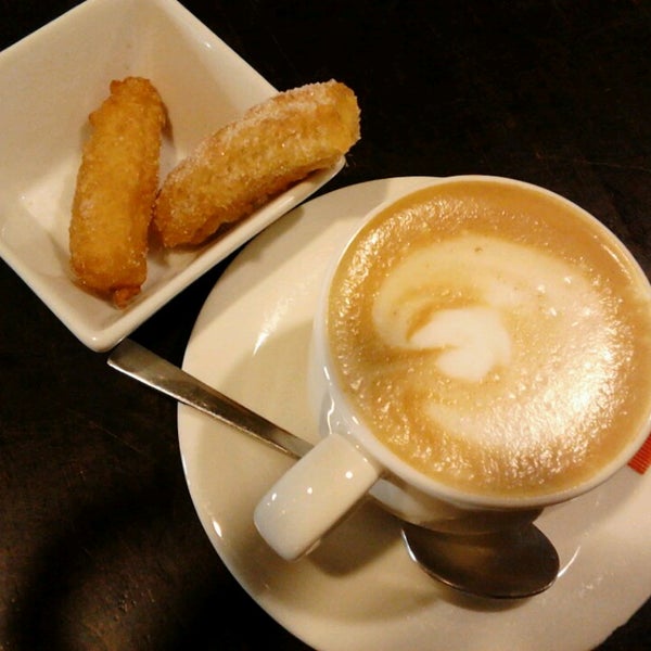 Foto tirada no(a) m* café e copas por Matibascorner em 5/24/2013