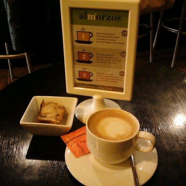 Foto tirada no(a) m* café e copas por Matibascorner em 4/23/2013